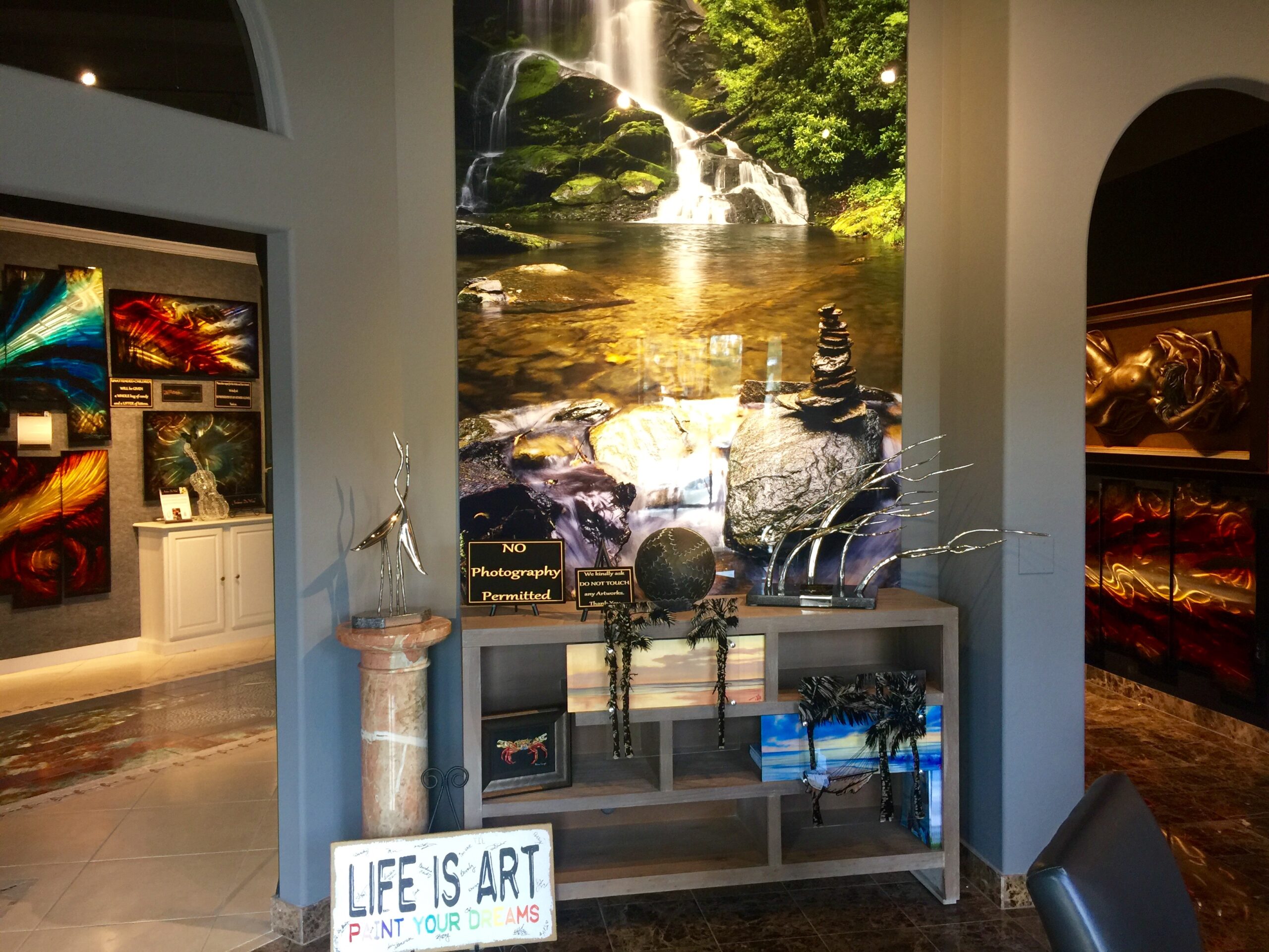 Signature Art Gallery of Vero