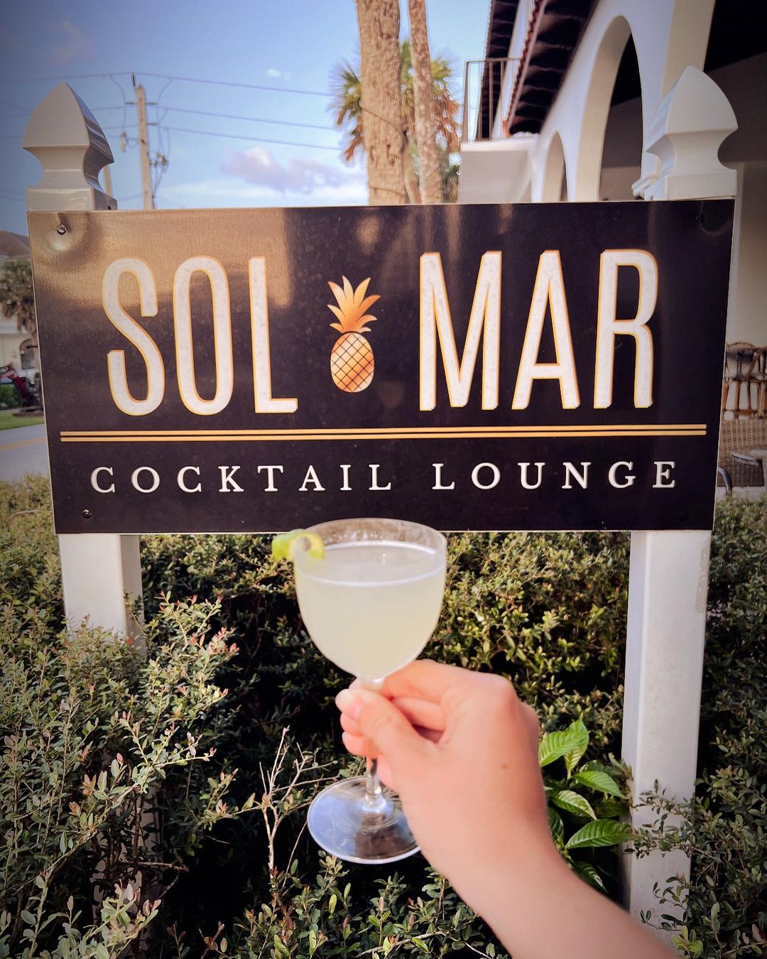 Featured image for “SOL MAR Cocktail Lounge”