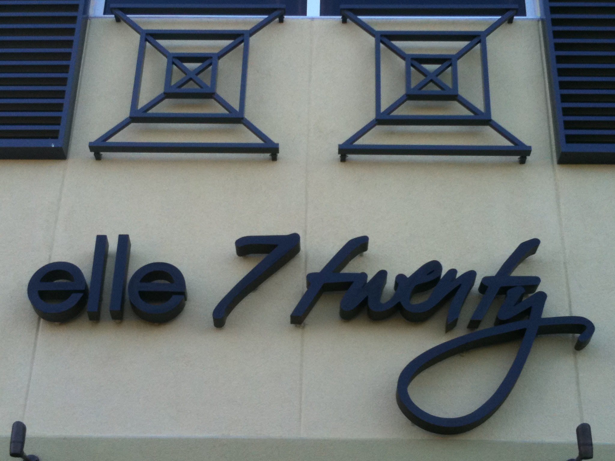 Elle 7 Twenty Salon & Spa