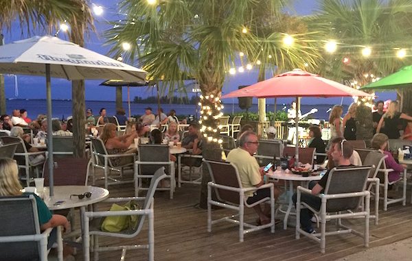 Featured image for “Tiki bar & grill”