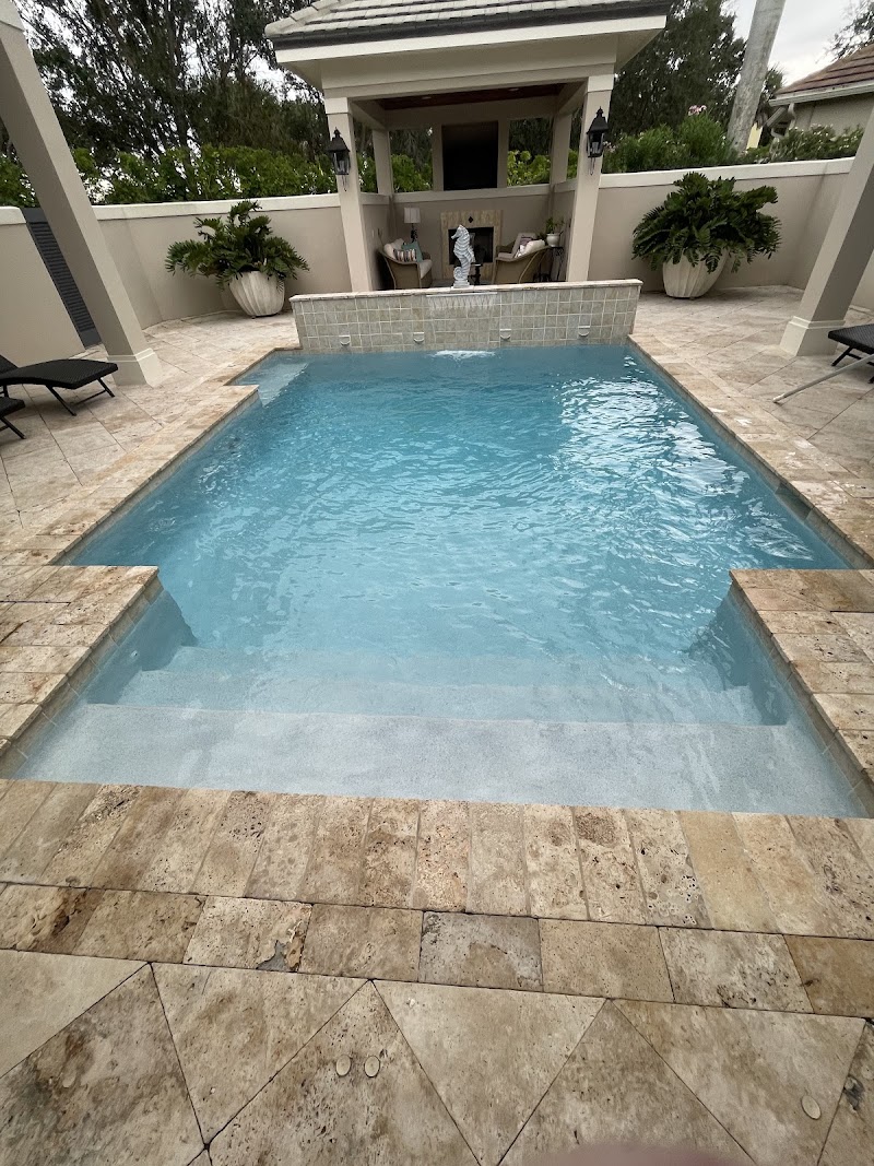 McKennas Pool Service llc