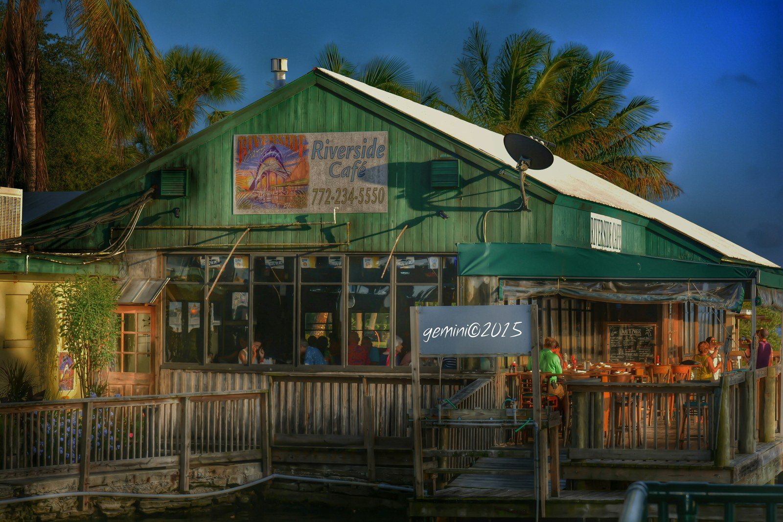 Riverside Cafe