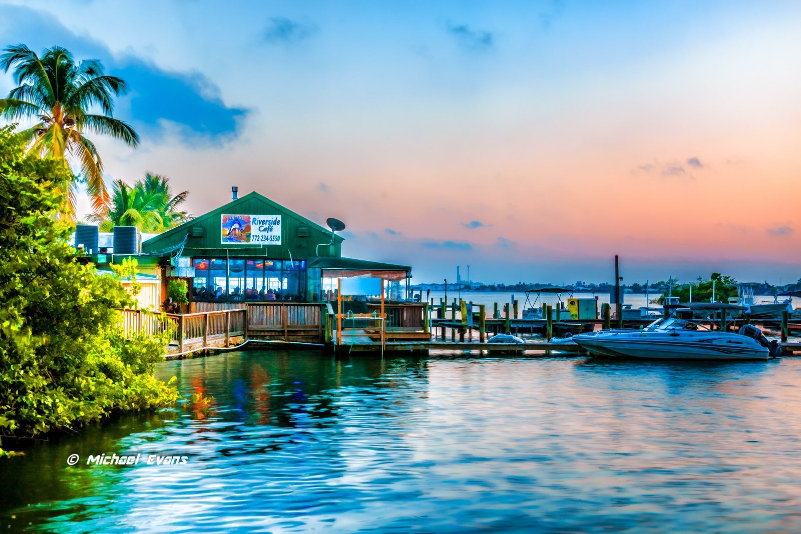 Riverside Cafe