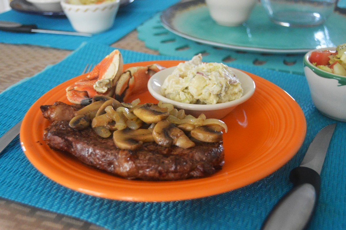 Labor Day Grilling - Steak & Claws