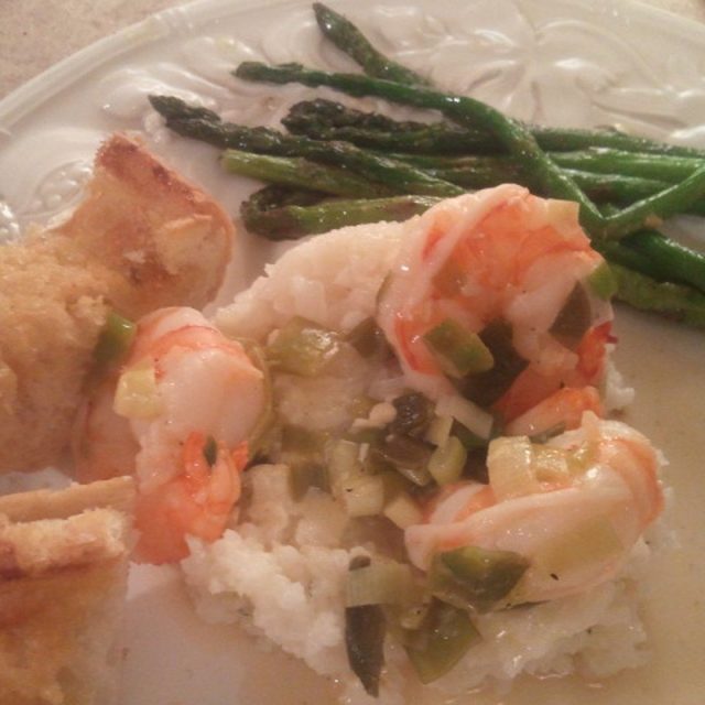 Shrimp And Smoked Gouda Grits