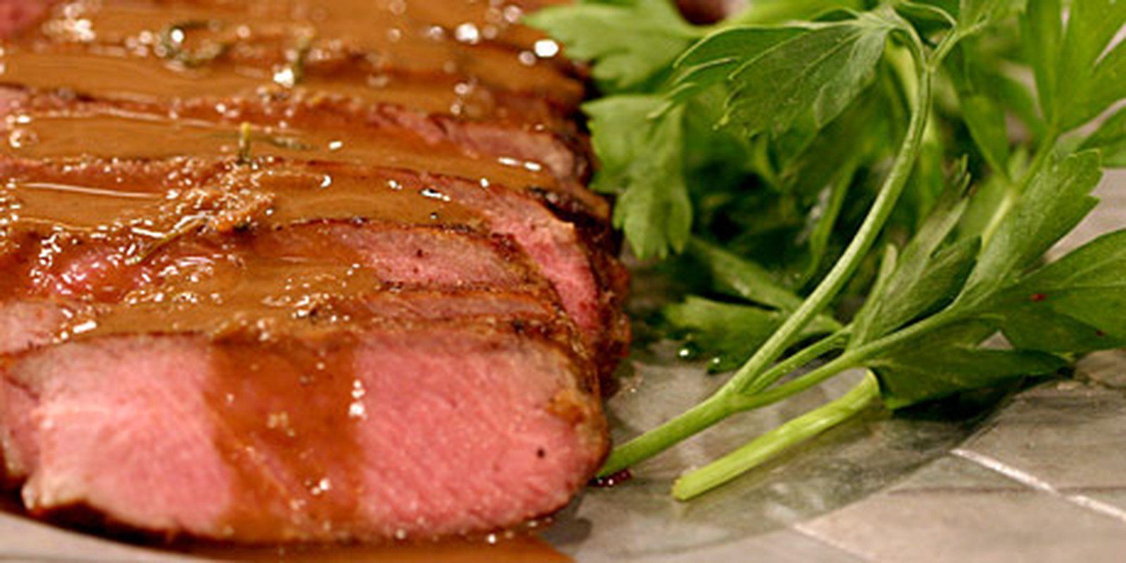 Pan Seared Rib-Eye Steak With Onion Gravy