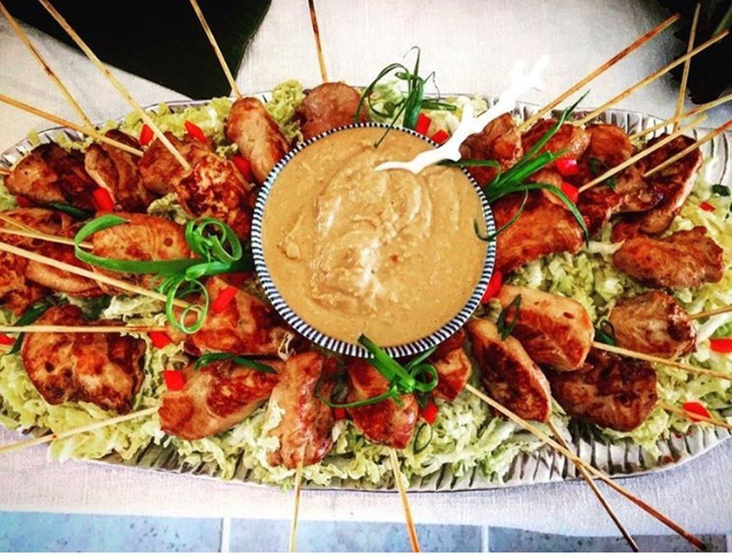 Chicken Satay With Peanut Sauce