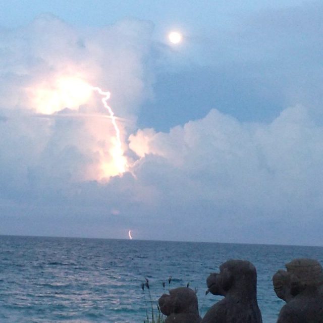 Moon Light Bolt