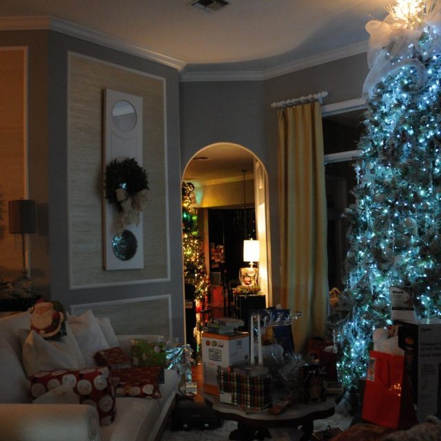 Joyce Craig's Christmas Living Room