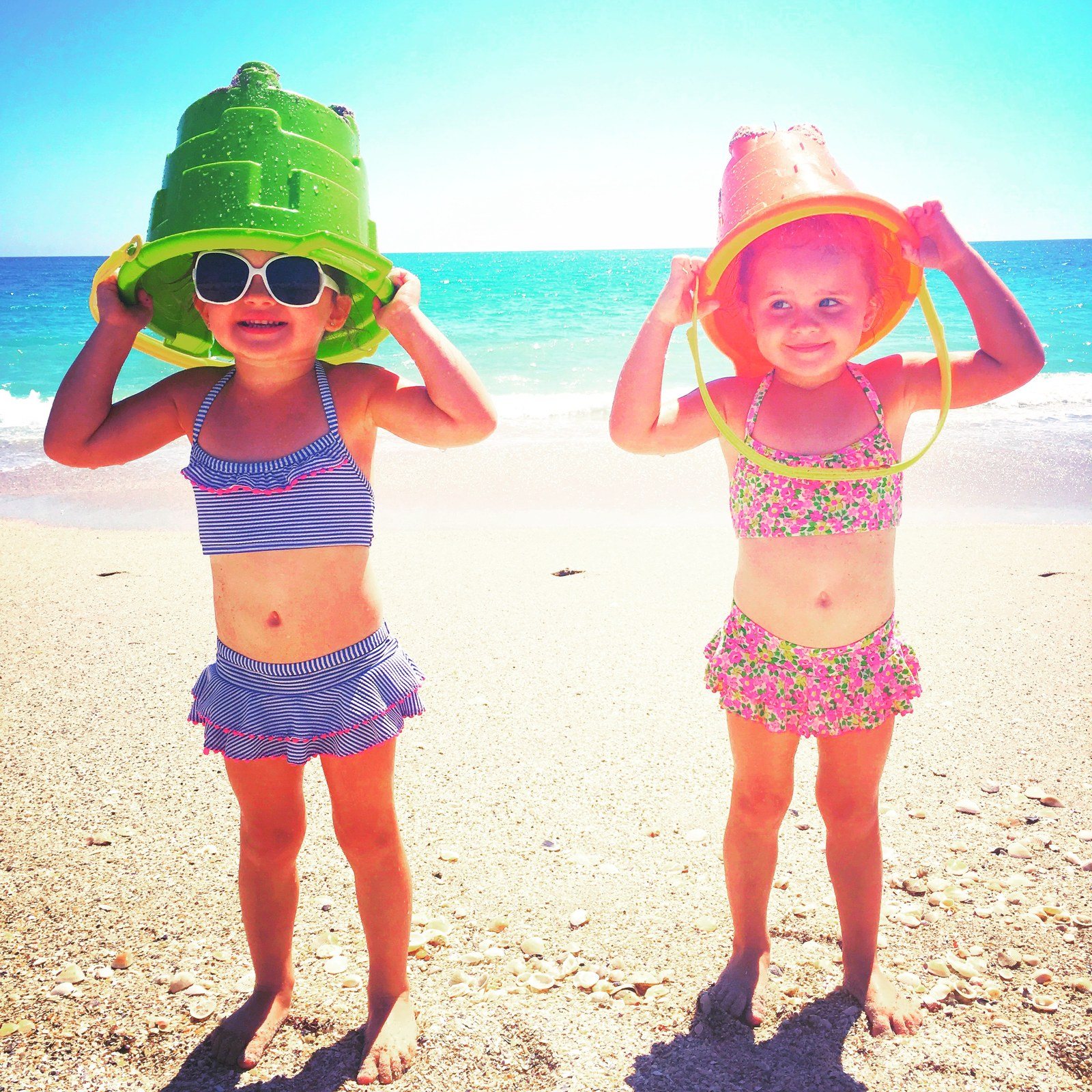Beach Twins !!!