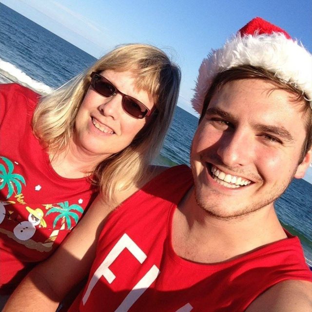 Sunny Santa's