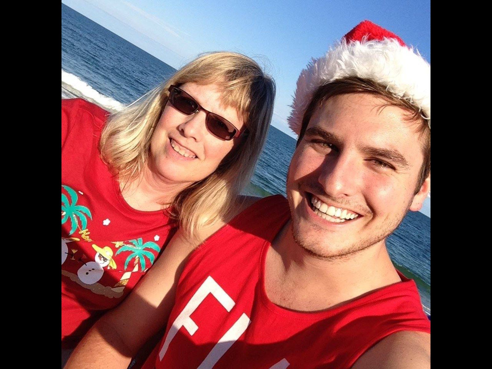 Sunny Santa's