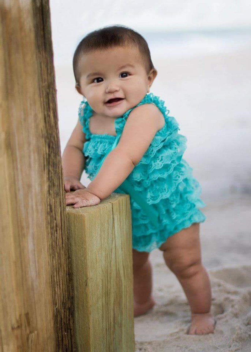 Sassy Pose & Sandy Toes In Good Ol Vero💙🏖️✌️