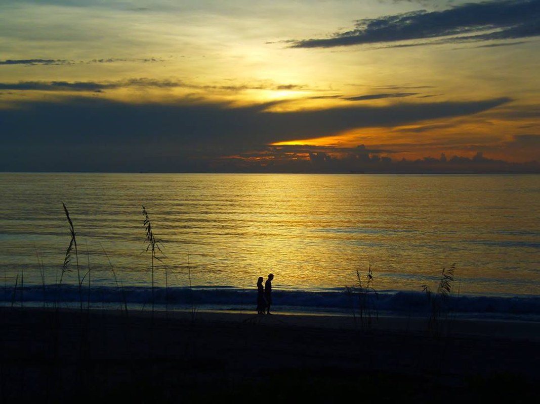 Sunrise Lovers
