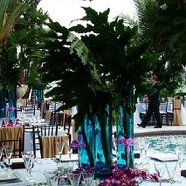 Natural Flair Gives Table The Perfect Look