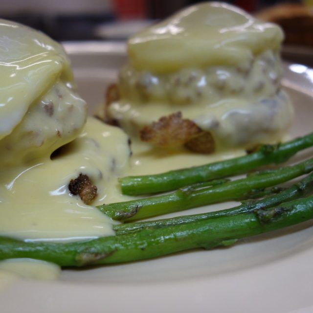 Crab Cake Eggs Benedict