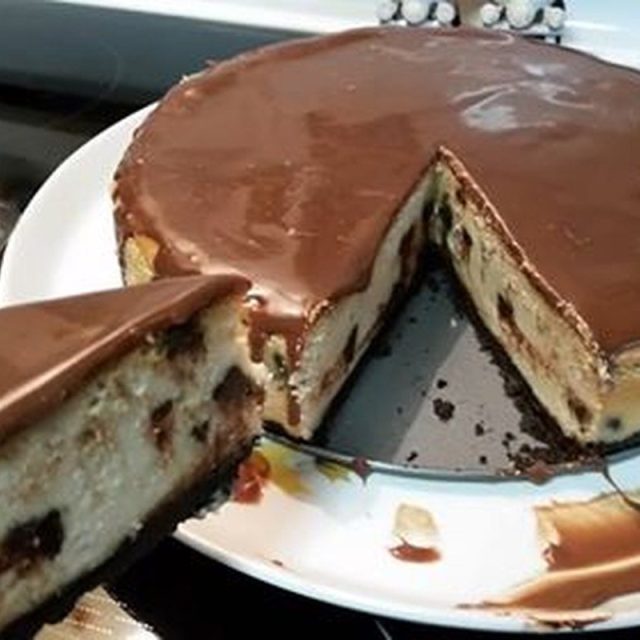 My Oreo Crust/peanut Butter Cheesecake With Chocolate Ganache