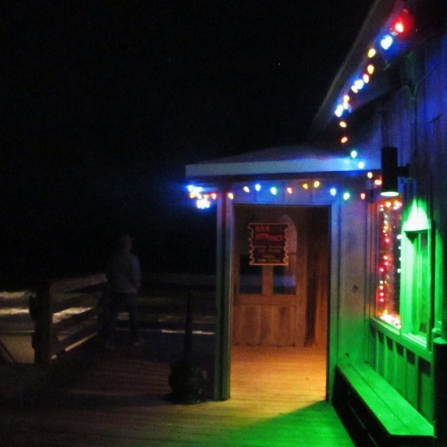 HOLIDAZE Colors Of Ocean Grill