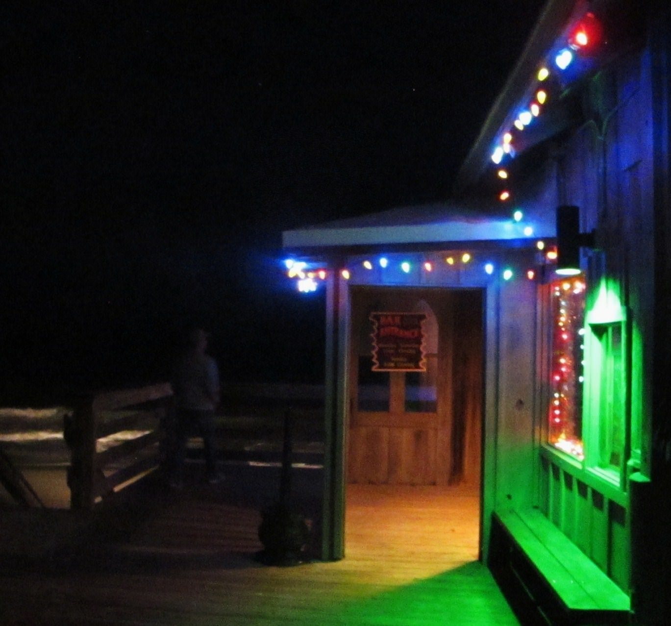 HOLIDAZE Colors Of Ocean Grill