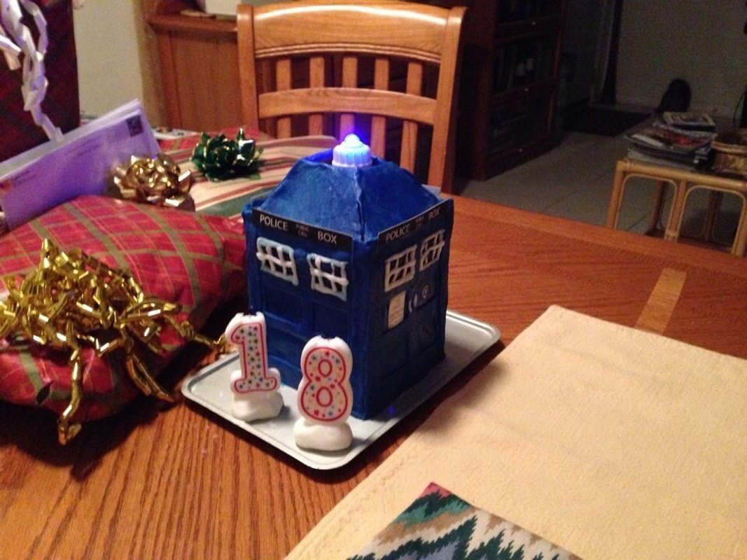 Tardis Cake
